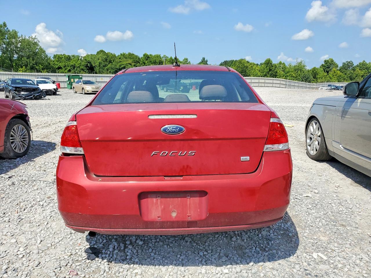 2010 Ford Focus Se Red vin: 1FAHP3FN1AW276341