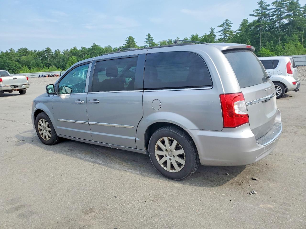 2015 Chrysler Town & Country Touring Серебряный vin: 2C4RC1BG8FR582832