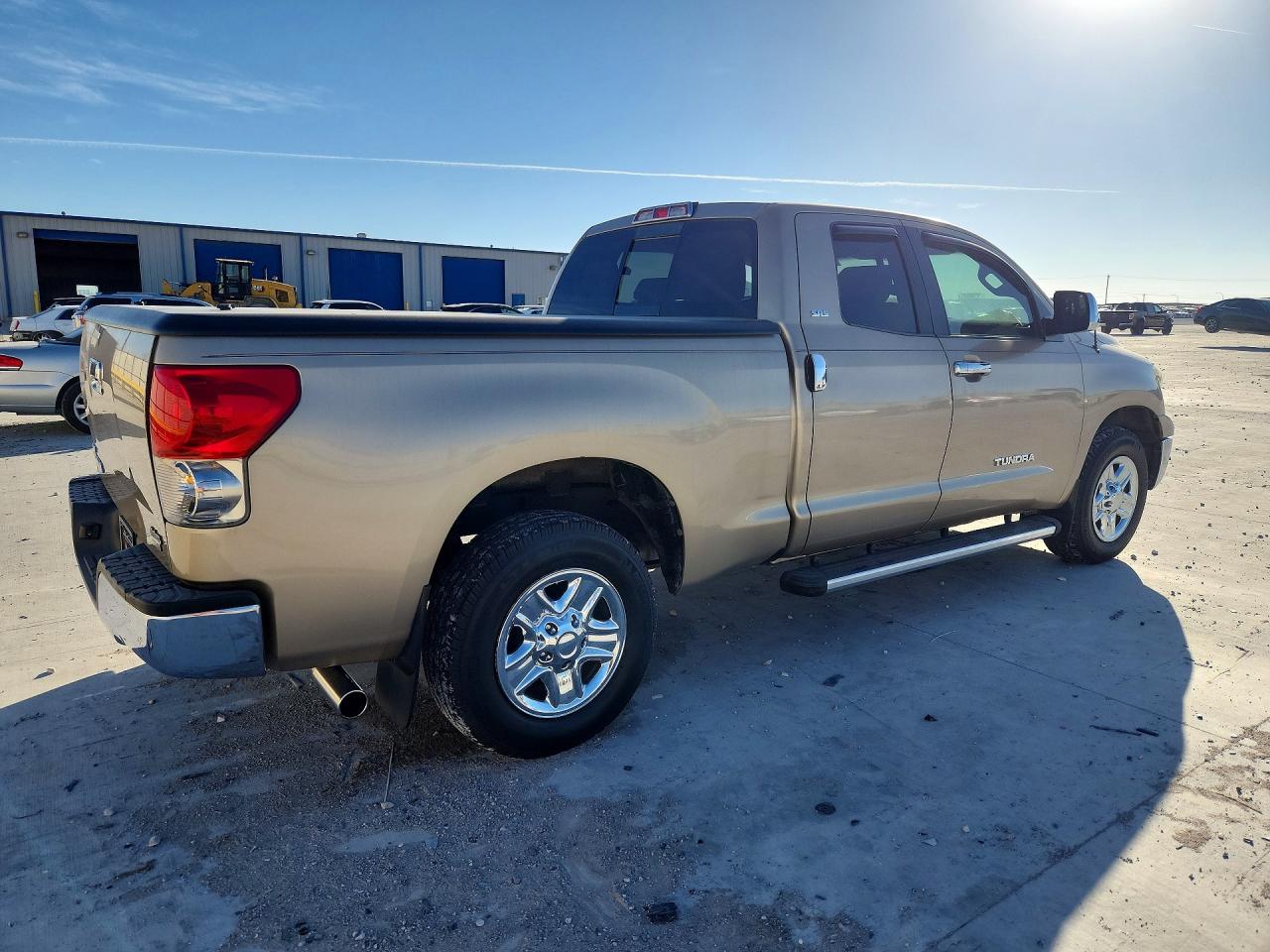 2007 Toyota Tundra Sr5 Золотой vin: 5TBRU54177S450353