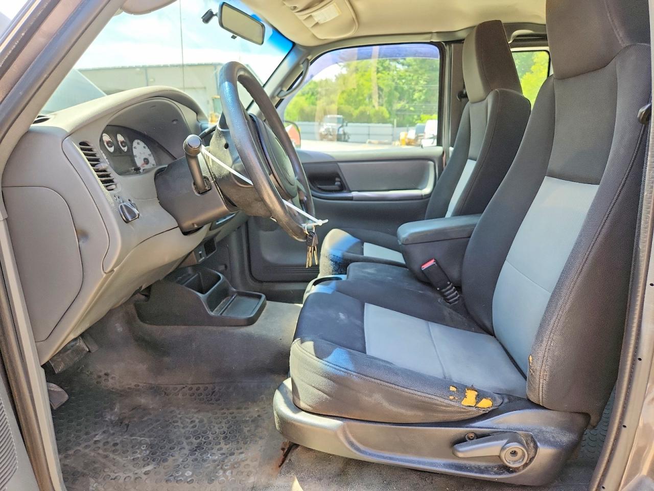 2005 Ford Ranger Super Cab Gray vin: 1FTZR45E85PA16907