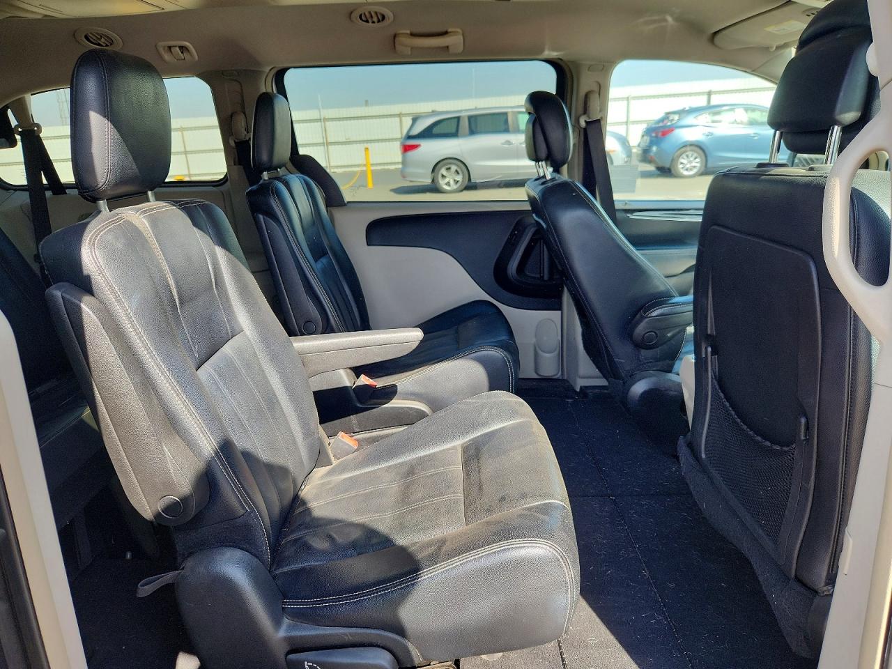 2013 Chrysler Town & Country Touring Серебряный vin: 2C4RC1BG3DR630072