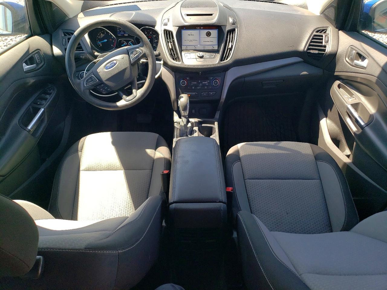 2018 Ford Escape Se Blue vin: 1FMCU9GD7JUC00586