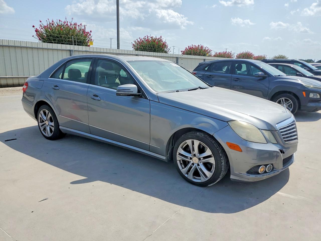 2010 Mercedes-benz E 350 Gray vin: WDDHF5GB9AA051083