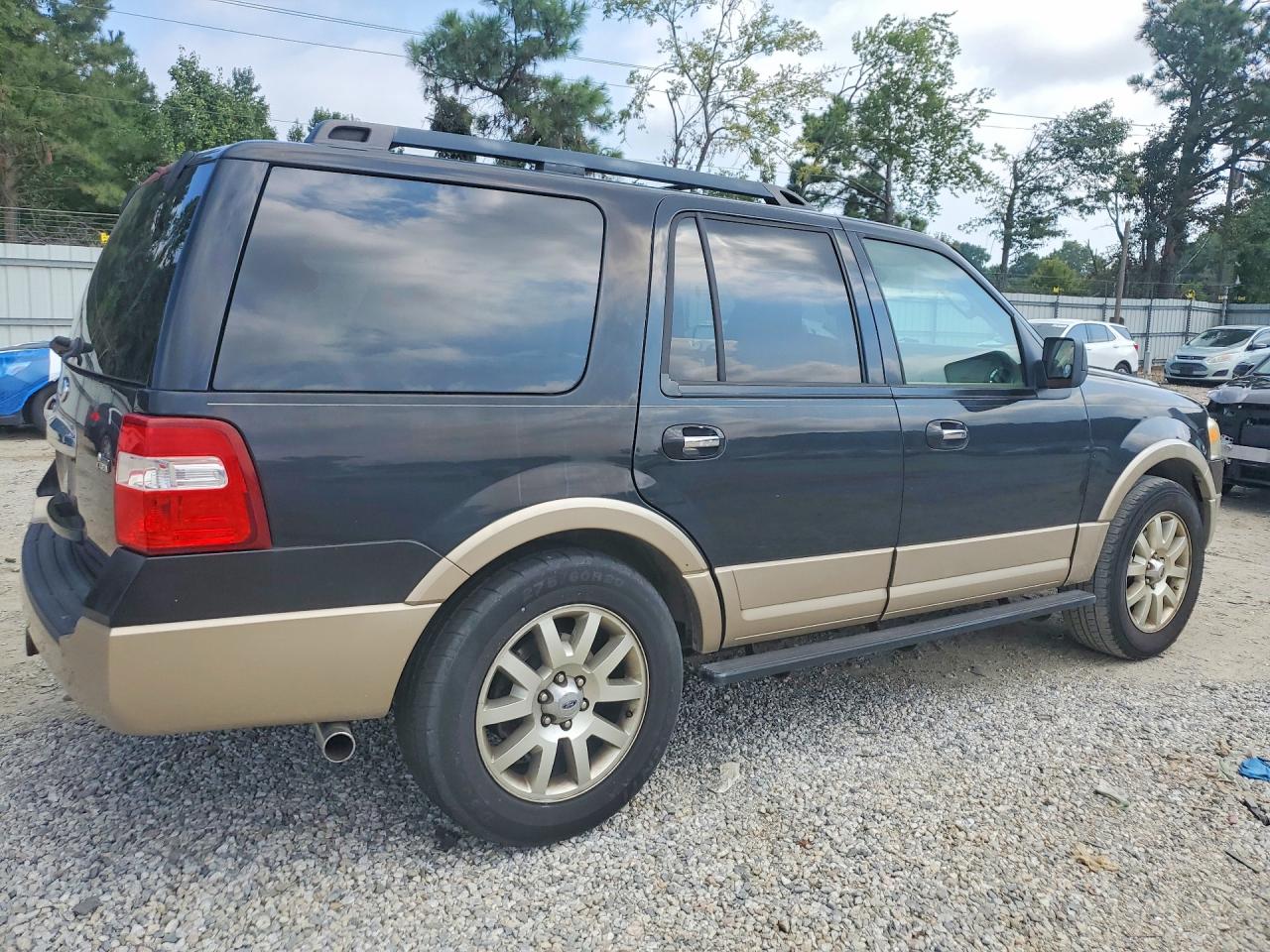 2011 Ford Expedition Xlt Black vin: 1FMJU1J55BEF01976