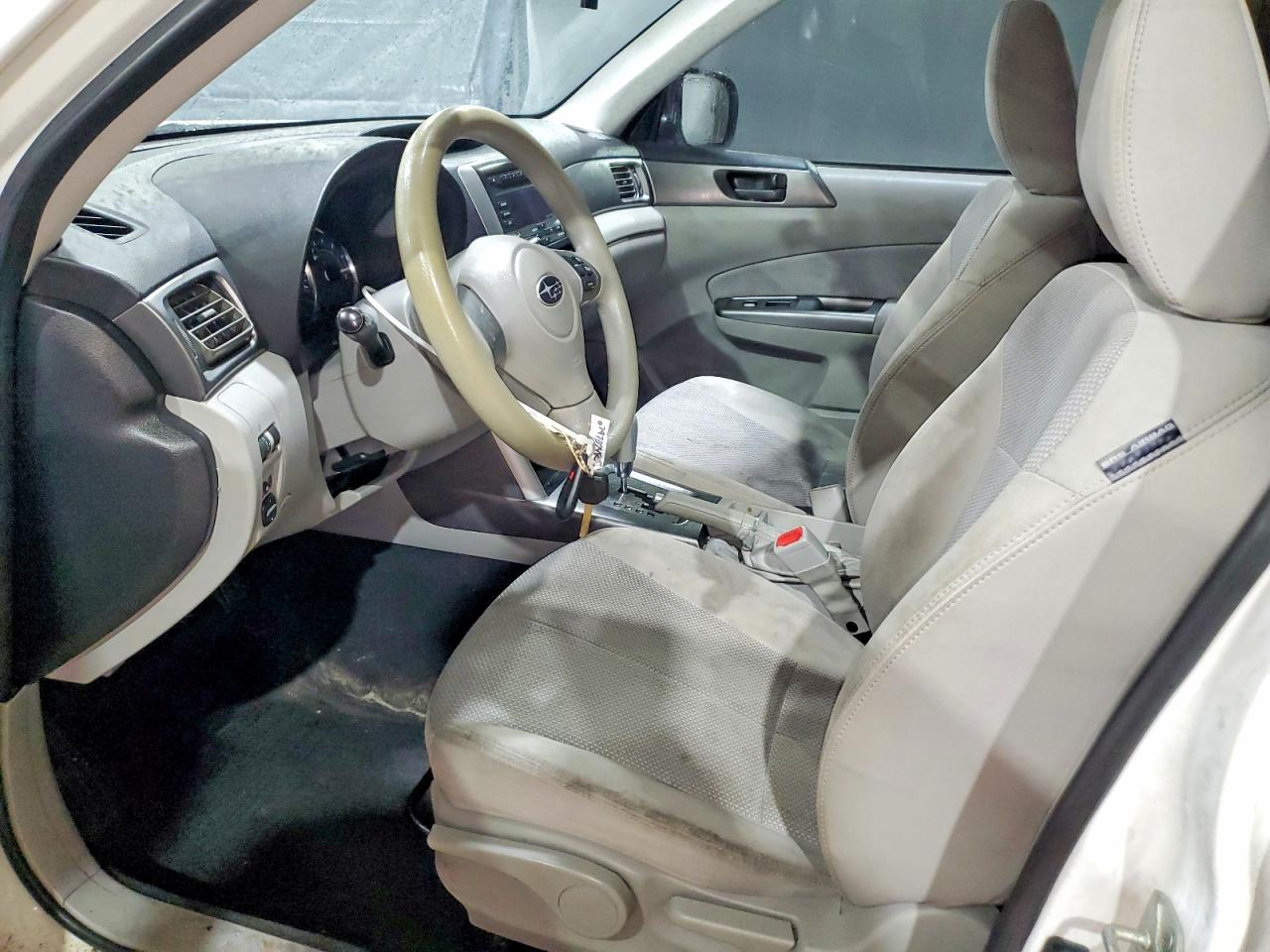 2011 Subaru Forester 2.5x Белый vin: JF2SHBBC9BH731102