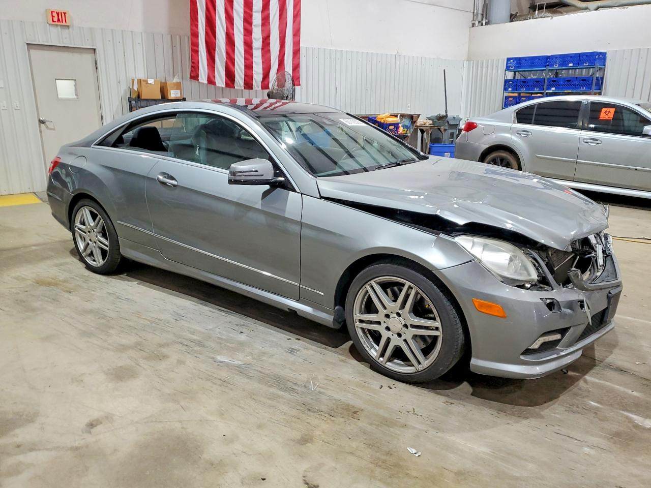 2010 Mercedes-benz E 550 Gray vin: WDDKJ7CB5AF033057