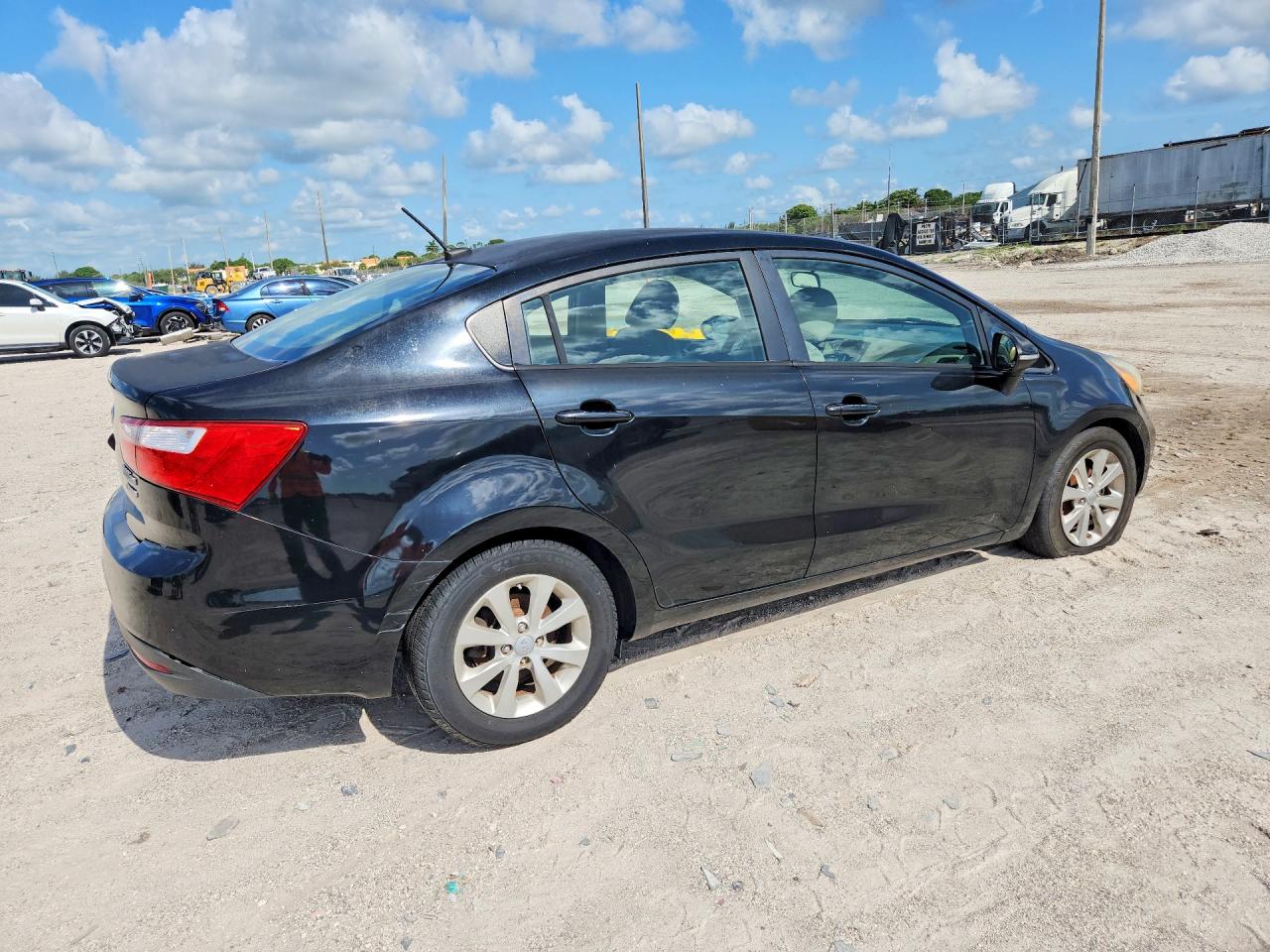 2014 Kia Rio Ex Black vin: KNADN4A39E6396692