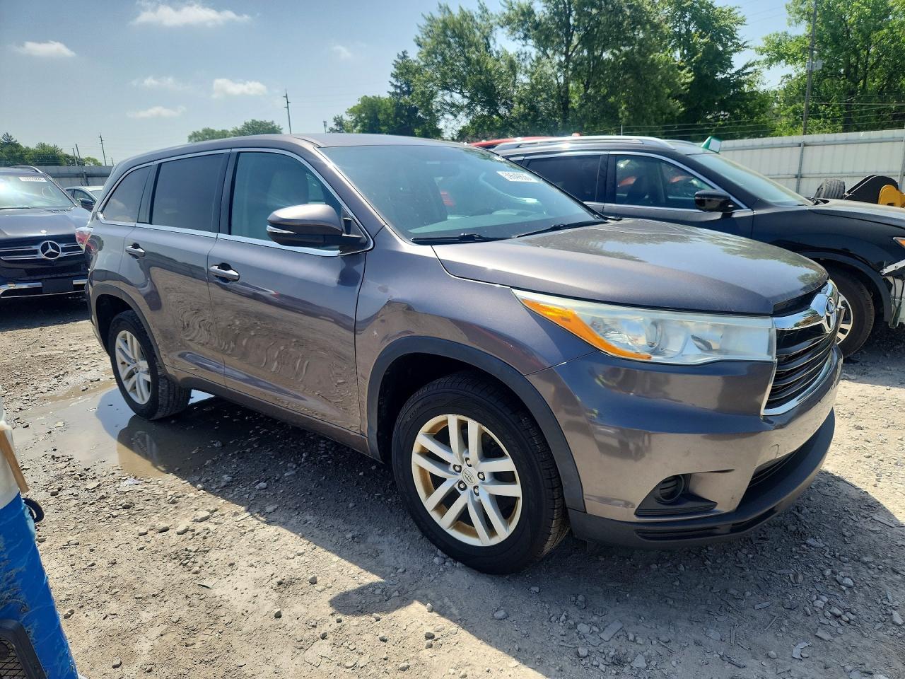2014 Toyota Highlander Le Gray vin: 5TDZARFH3ES005803