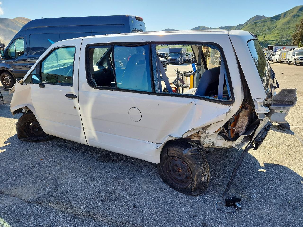 1996 Ford Aerostar White vin: 1FMCA11U6TZB40244