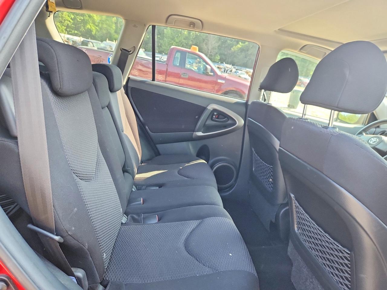 2008 Toyota Rav4 Sport Red vin: JTMBK32V585047259