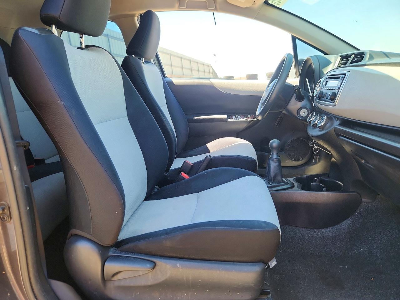 2012 Toyota Yaris 3-door L Gray vin: JTDJTUD30CD532255