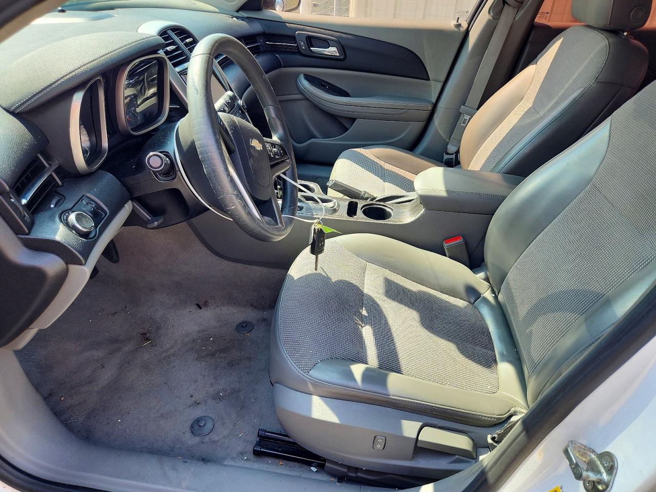 2015 Chevrolet Malibu 1lt White vin: 1G11C5SLXFF269248
