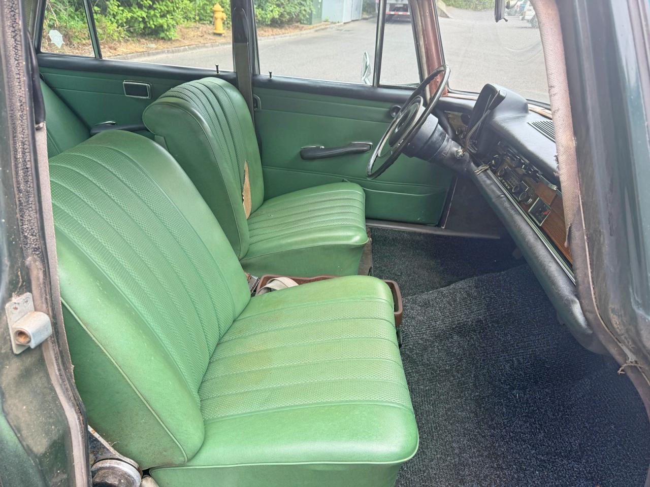 1968 Mercedes-benz 230s Automatic Green vin: 11101012108481