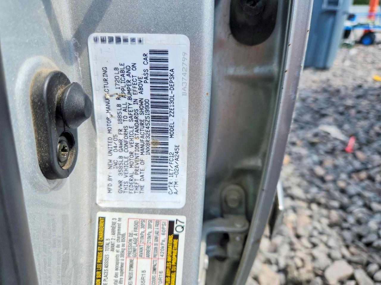 2005 Toyota Corolla S Silver vin: 1NXBR32E45Z519900