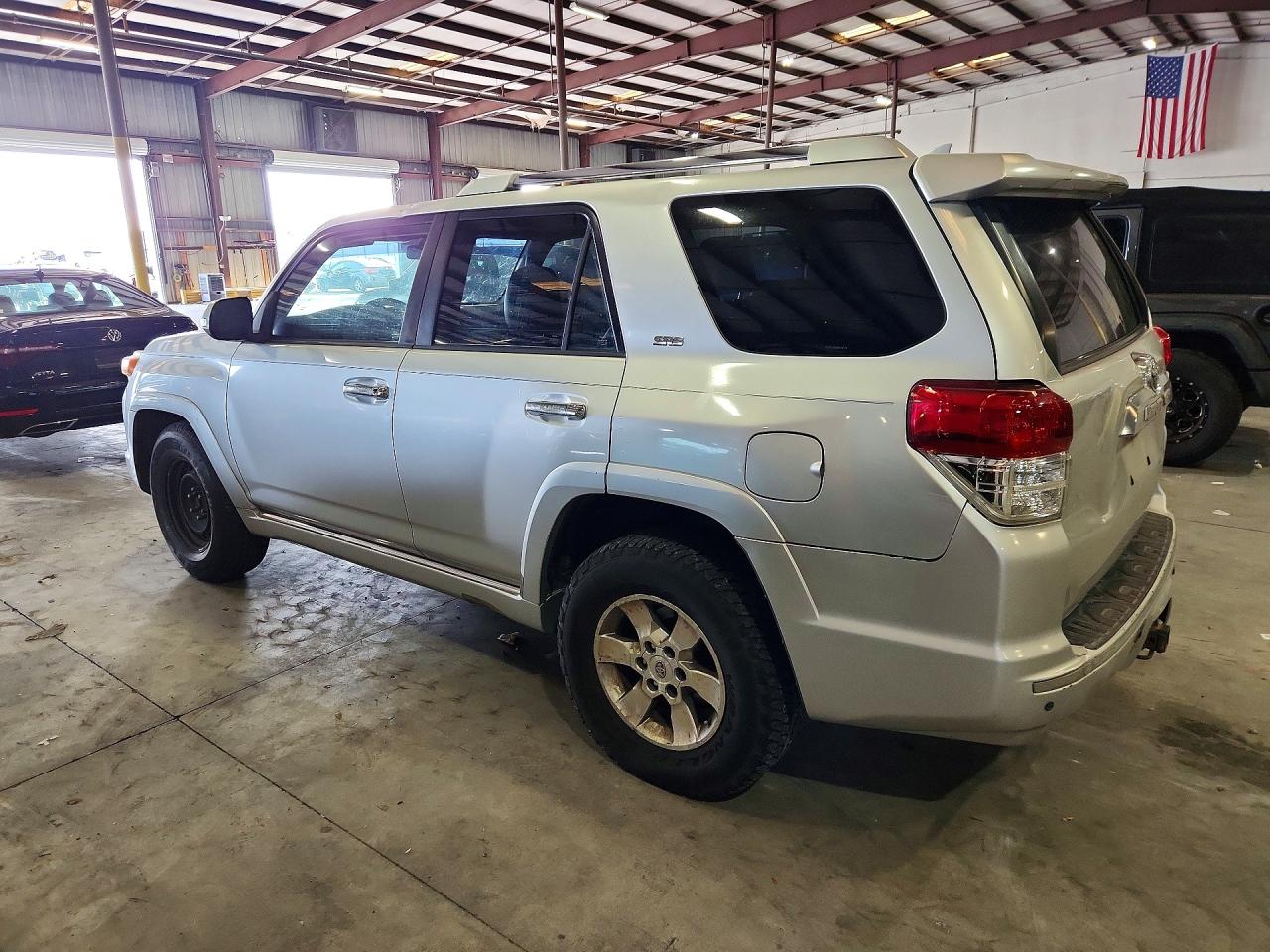 2011 Toyota 4runner Sr5 Silver vin: JTEZU5JR1B5032575