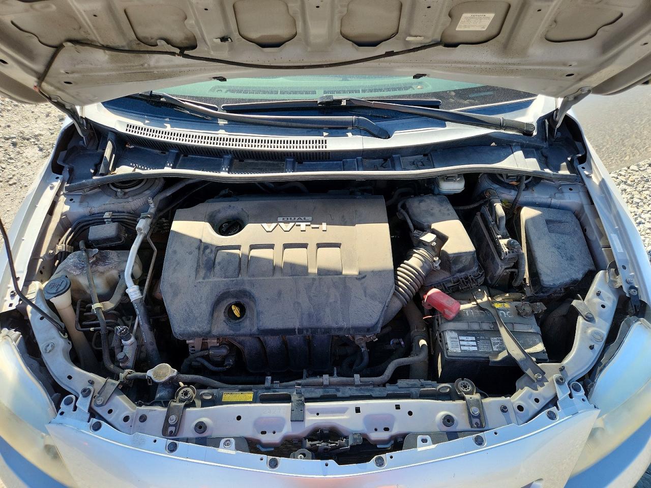 2010 Toyota Corolla Base Silver vin: 1NXBU4EE4AZ225679