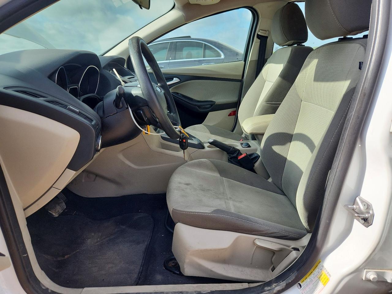2014 Ford Focus Se White vin: 1FADP3F25EL351716