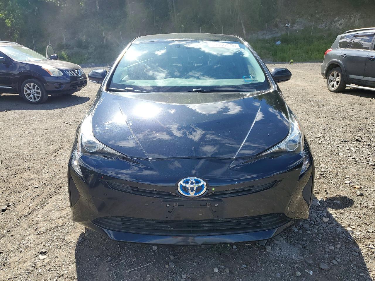 2016 Toyota Prius Four Белый vin: JTDKARFU5G3501950