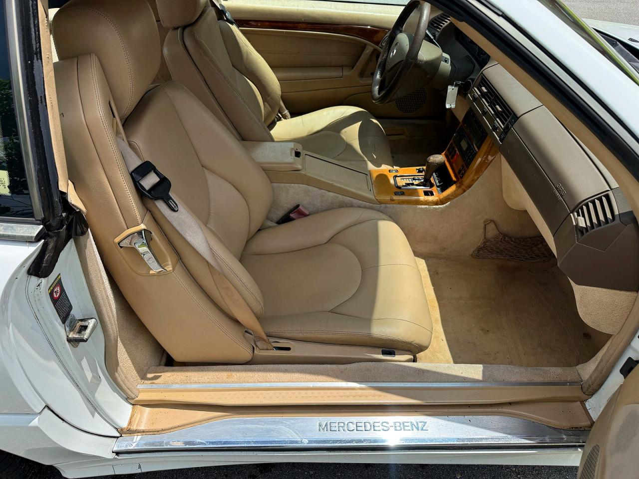 2001 Mercedes-benz Sl 500 White vin: WDBFA68F71F198298
