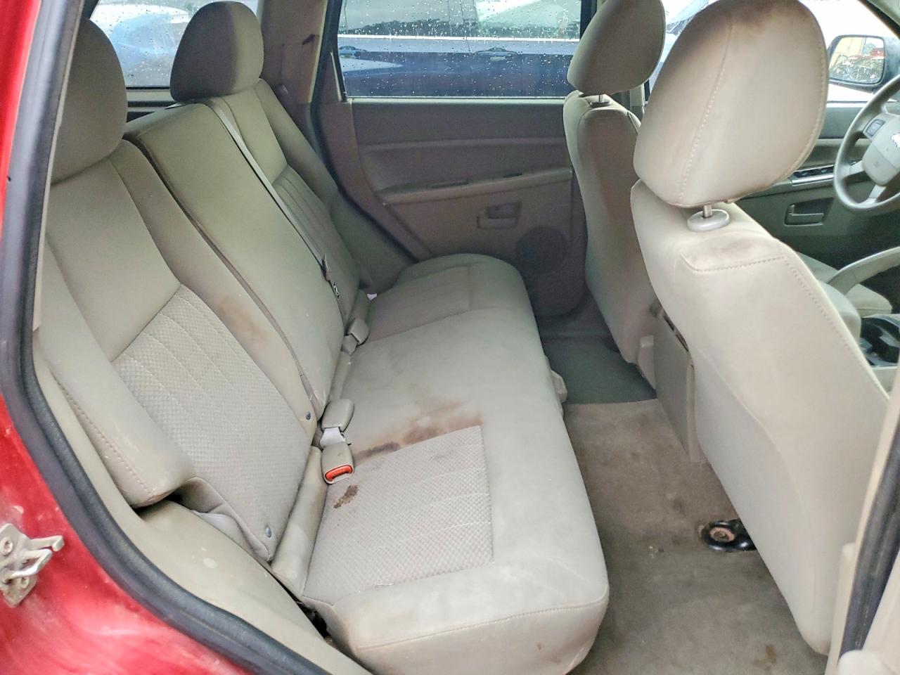 2005 Jeep Grand Cherokee Laredo Red vin: 1J4GS48K15C724477