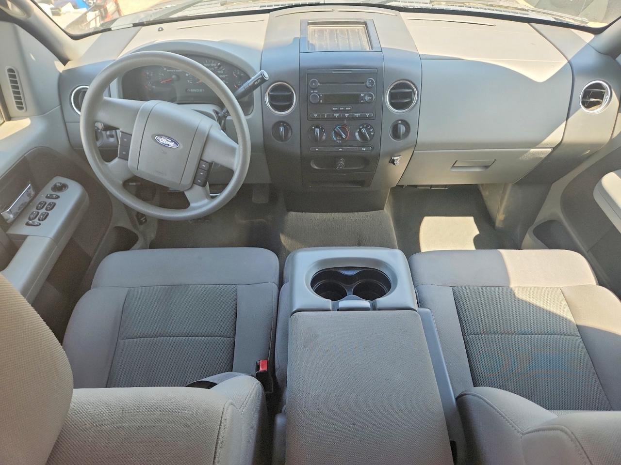 2005 Ford F150 Black vin: 1FTPX14565NB34611