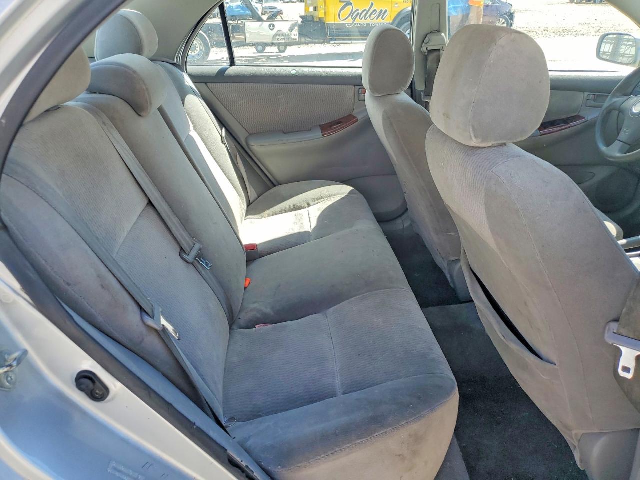 2005 Toyota Corolla Le Серебряный vin: 1NXBR32E25Z438457
