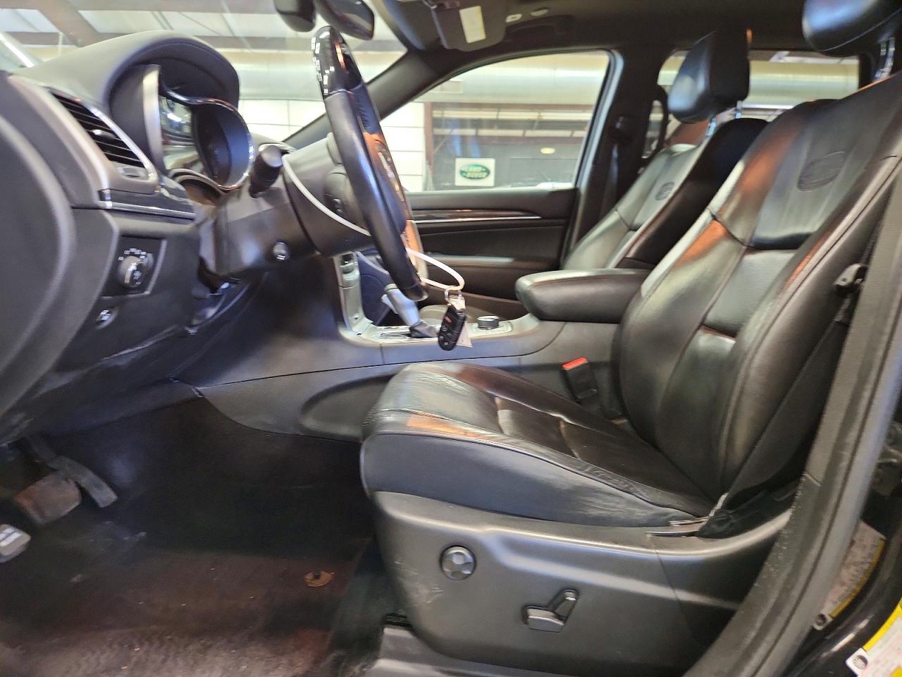 2018 Jeep Grand Cherokee Overland Black vin: 1C4RJFCG3JC387871