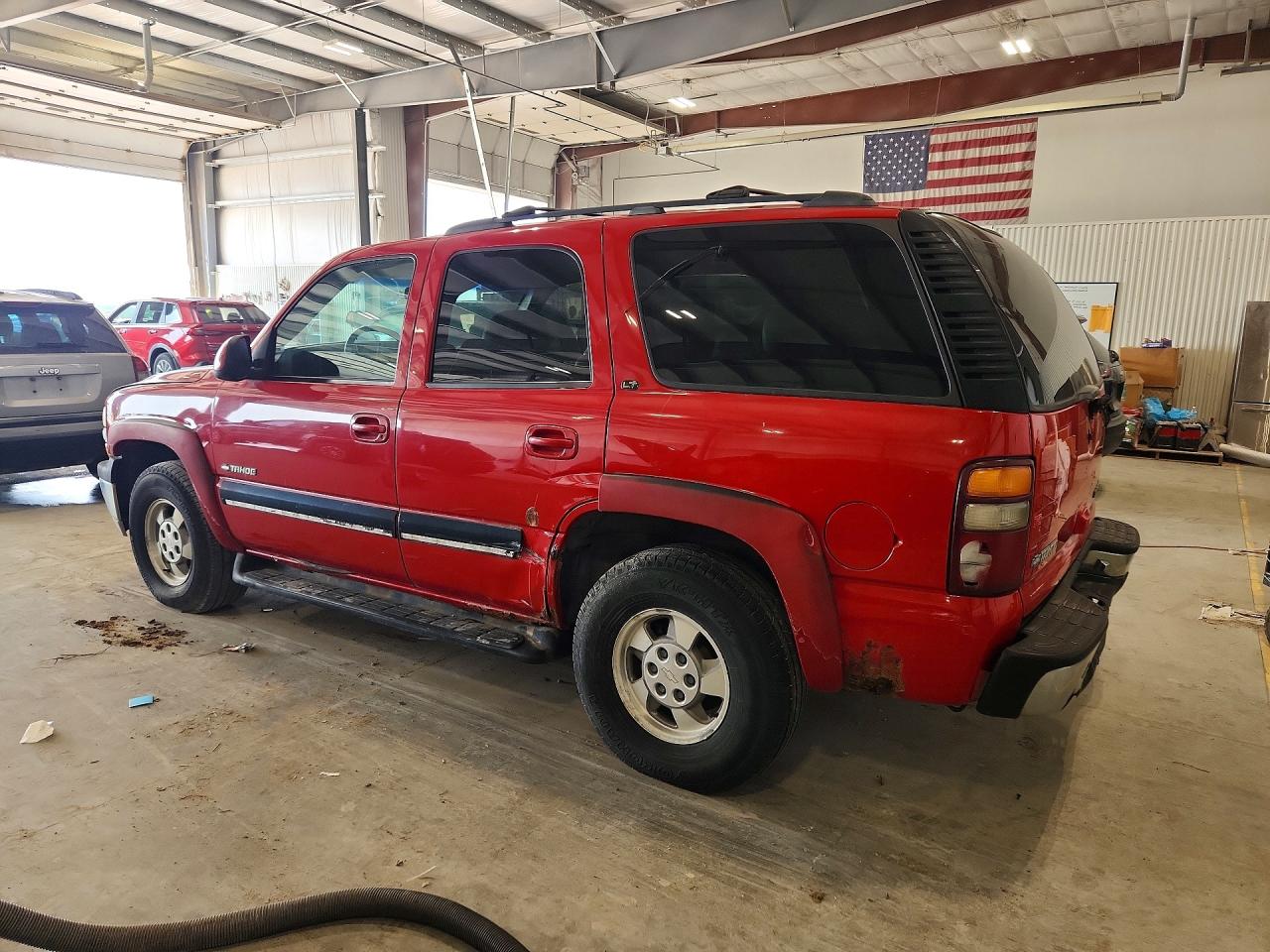 2001 Chevrolet Tahoe K1500 Red vin: 1GNEK13T61R117551