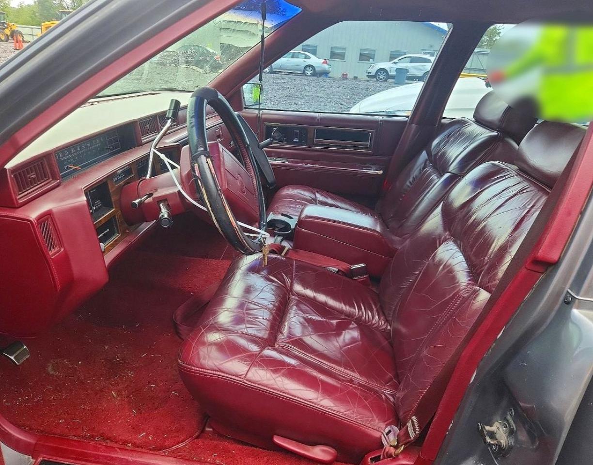 1992 Cadillac Deville Gray vin: 1G6CD53B6N4230897