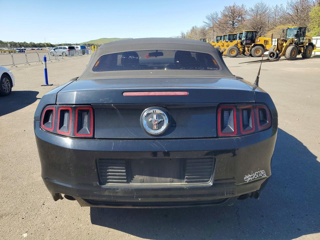 2014 Ford Mustang Black vin: 1ZVBP8EM1E5307036