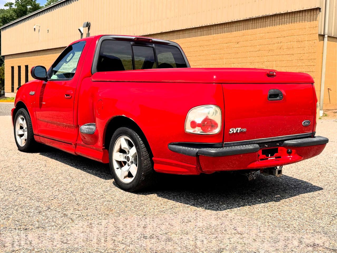 2002 Ford F150 Svt Lightning Red vin: 2FTZF07302CA64542