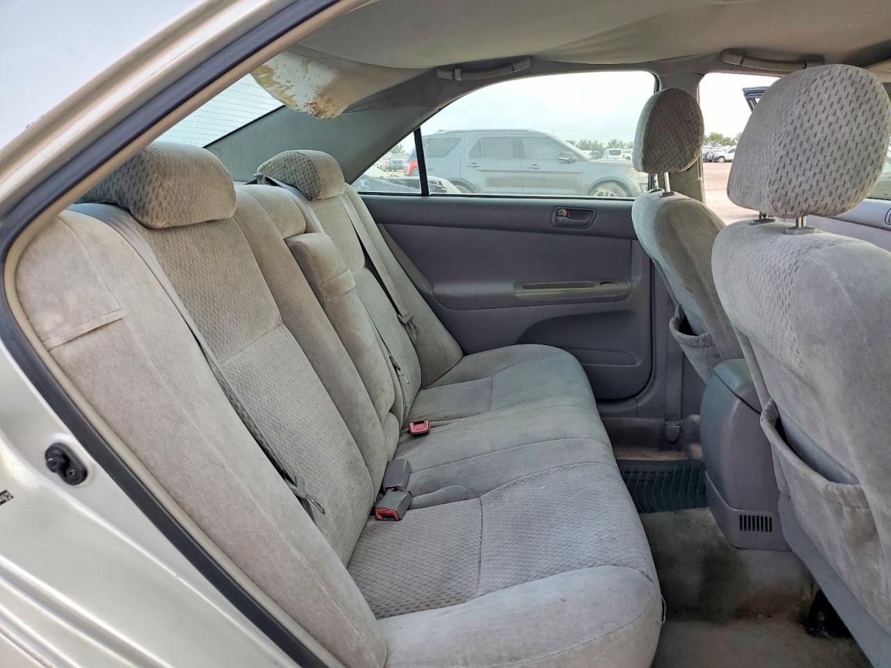 2004 Toyota Camry Le Silver vin: 4T1BE32K54U836715