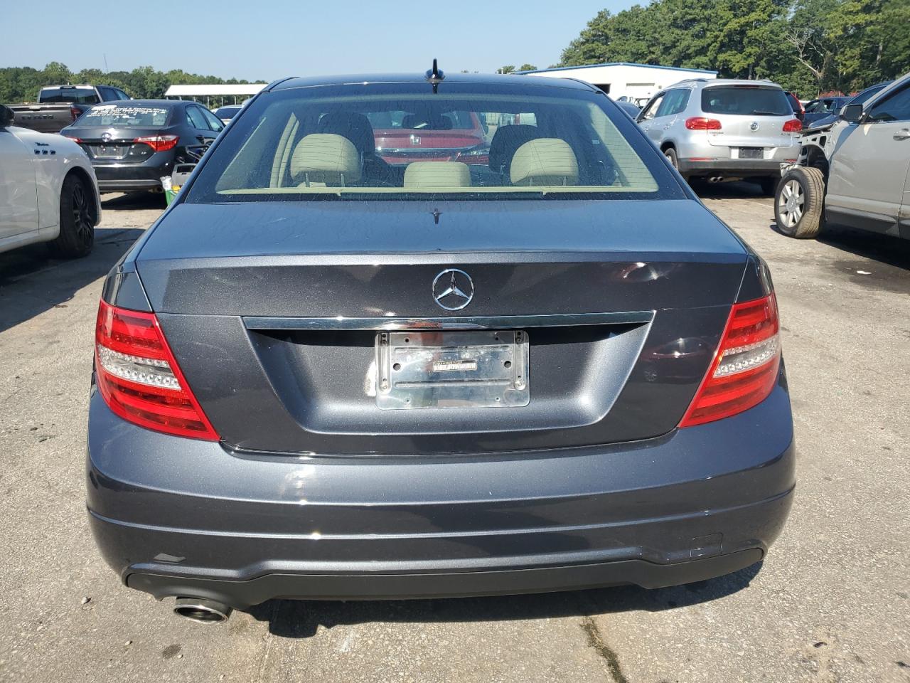 2013 Mercedes-benz C 250 Gray vin: WDDGF4HB5DR262209