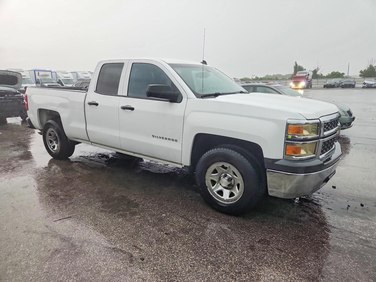 2014 Chevrolet Silverado C1500 White vin: 1GCRCPEHXEZ281412