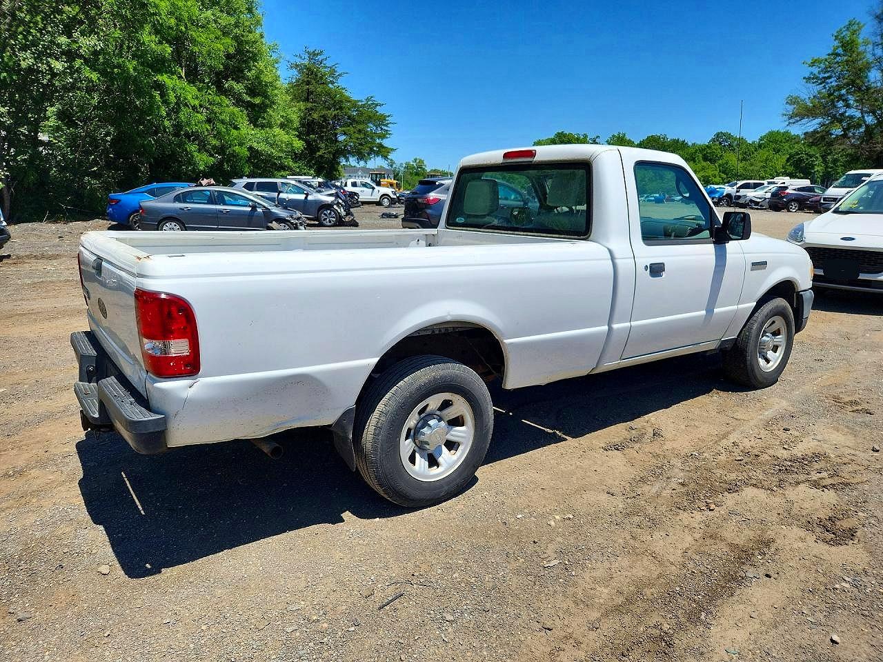 2010 Ford Ranger White vin: 1FTKR1AD8APA09799