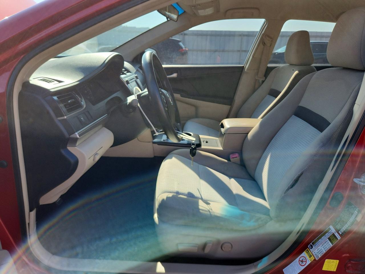 2012 Toyota Camry Le Red vin: 4T4BF1FK1CR263585
