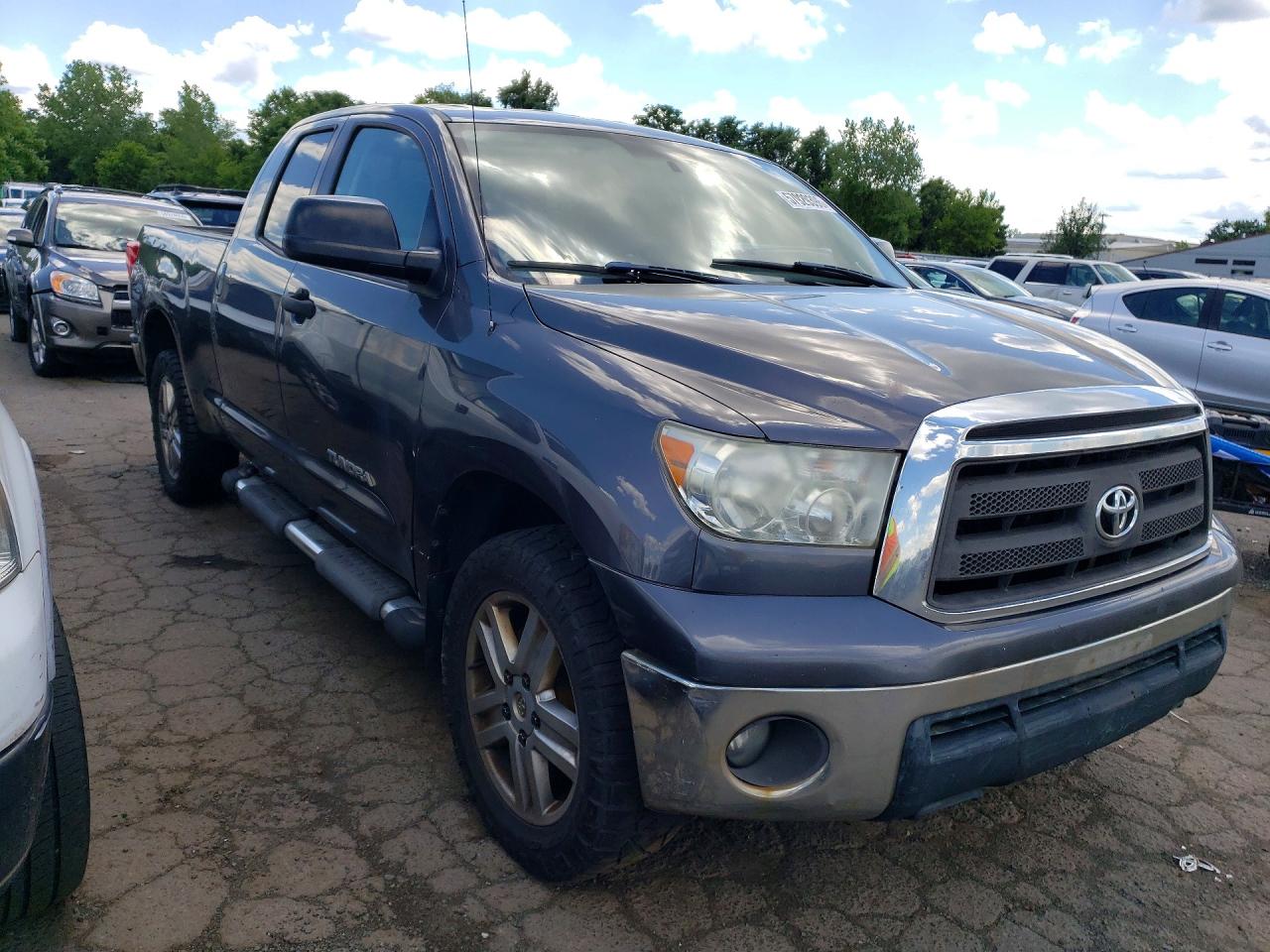 2011 Toyota Tundra Double Cab Sr5 Серый vin: 5TFUM5F17BX024616