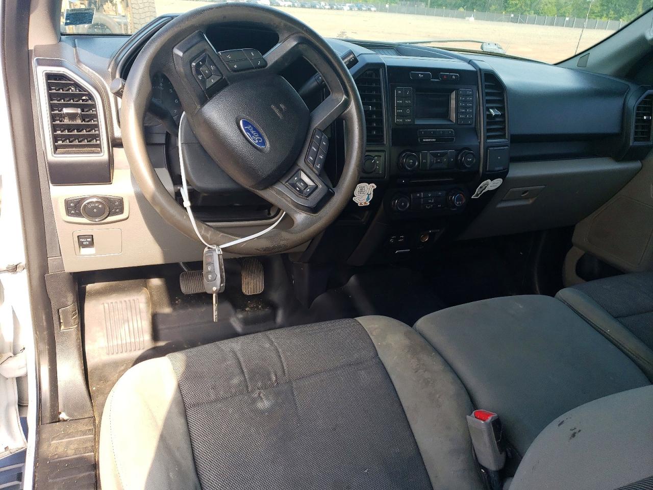 2015 Ford F150 Super Cab White vin: 1FTEX1EPXFFC01665