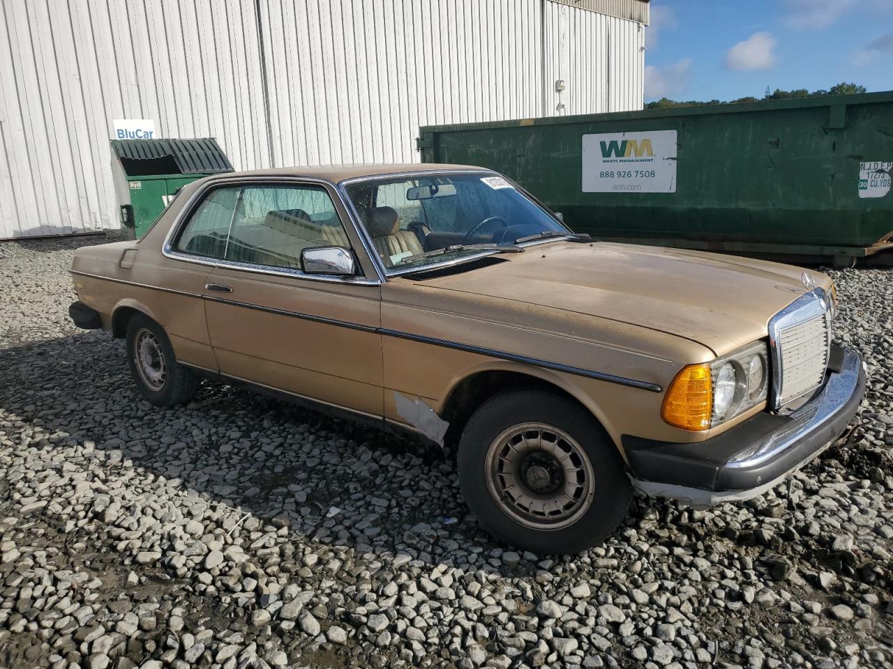1984 Mercedes-benz 300 Cdt Золотой vin: WDBAB53A1EA138940