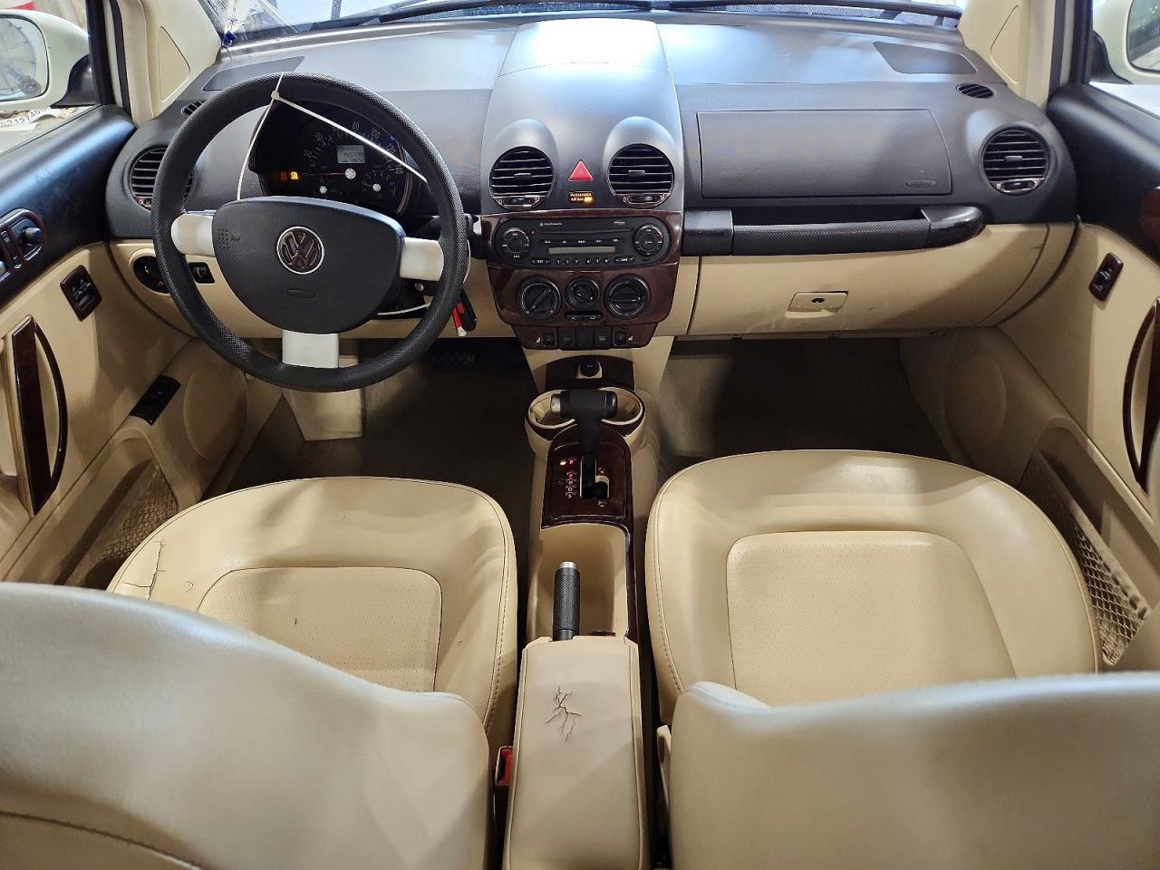 2005 Volkswagen New Beetle Gls Белый vin: 3VWCK31CX5M408945