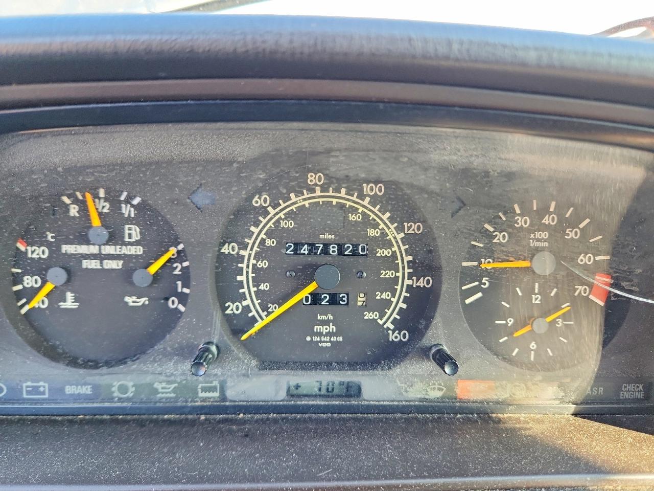1995 Mercedes-benz E 320 Beige vin: WDBEA92E4SF319352