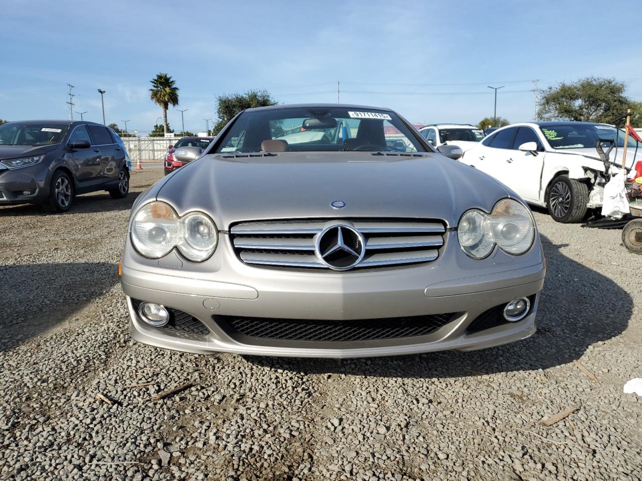 2007 Mercedes-benz Sl 550 Silver vin: WDBSK71F47F118475