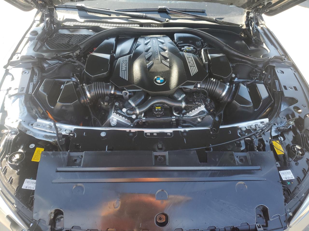 2022 Bmw M850xi    Gray vin: WBAGV8C04NCH67186