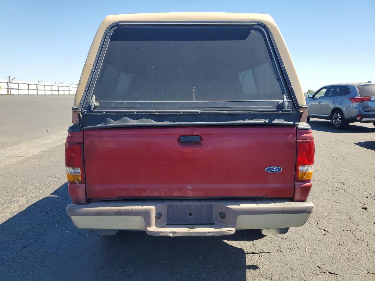 1997 Ford Ranger Red vin: 1FTCR10UXVUD26111