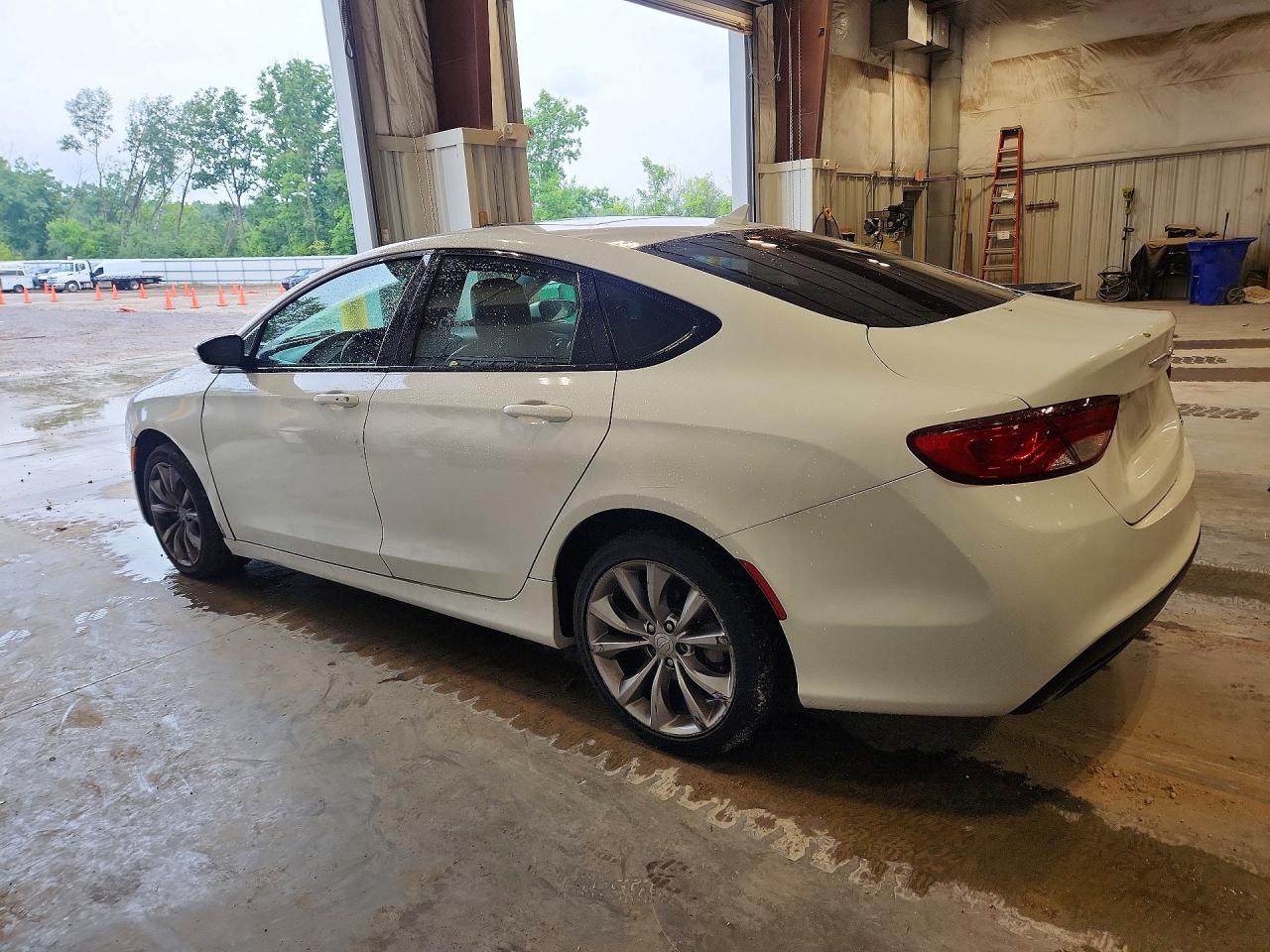 2015 Chrysler 200 S Белый vin: 1C3CCCBG7FN614690