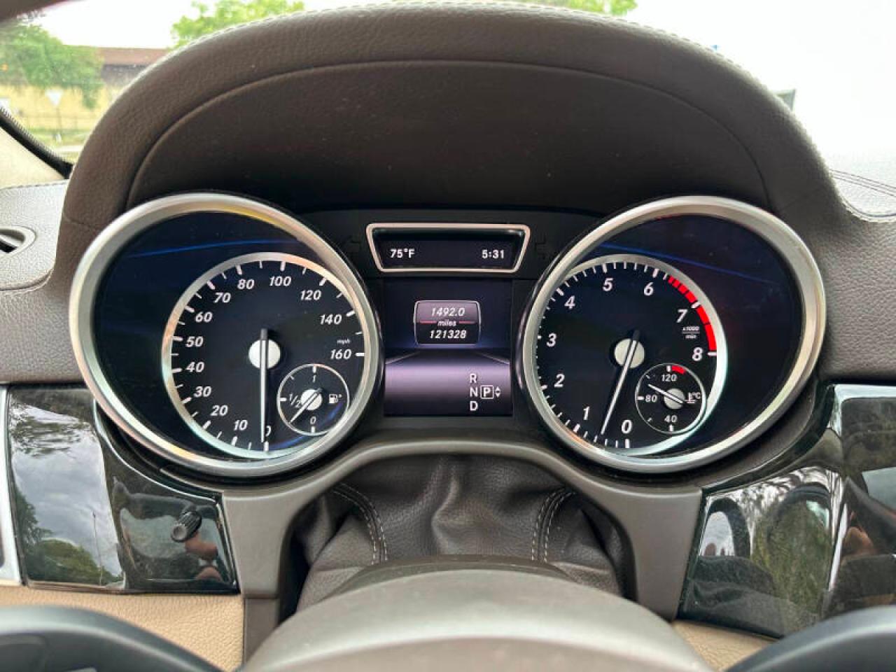 2015 Mercedes-benz Ml 400 4matic Белый vin: 4JGDA5GB3FA478XXX
