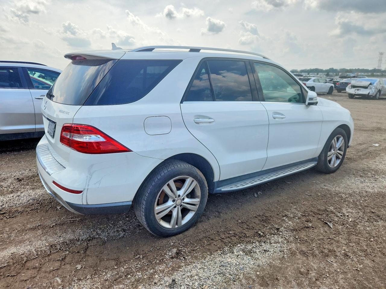 2014 Mercedes-benz Ml 350 Bluetec White vin: 4JGDA2EB9EA356934