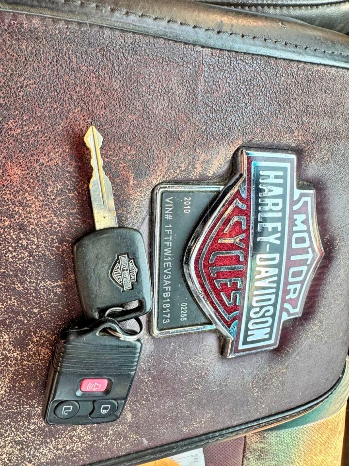 2010 Ford F150 Supercrew Black vin: 1FTFW1EV3AFB18173