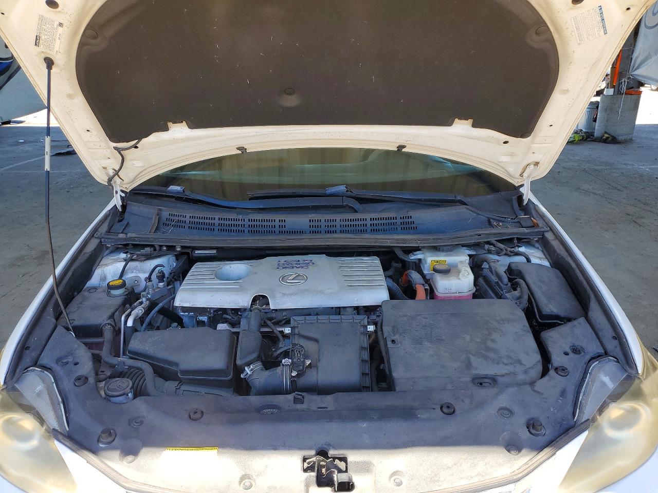 2011 Lexus Ct 200 White vin: JTHKD5BH6B2030641