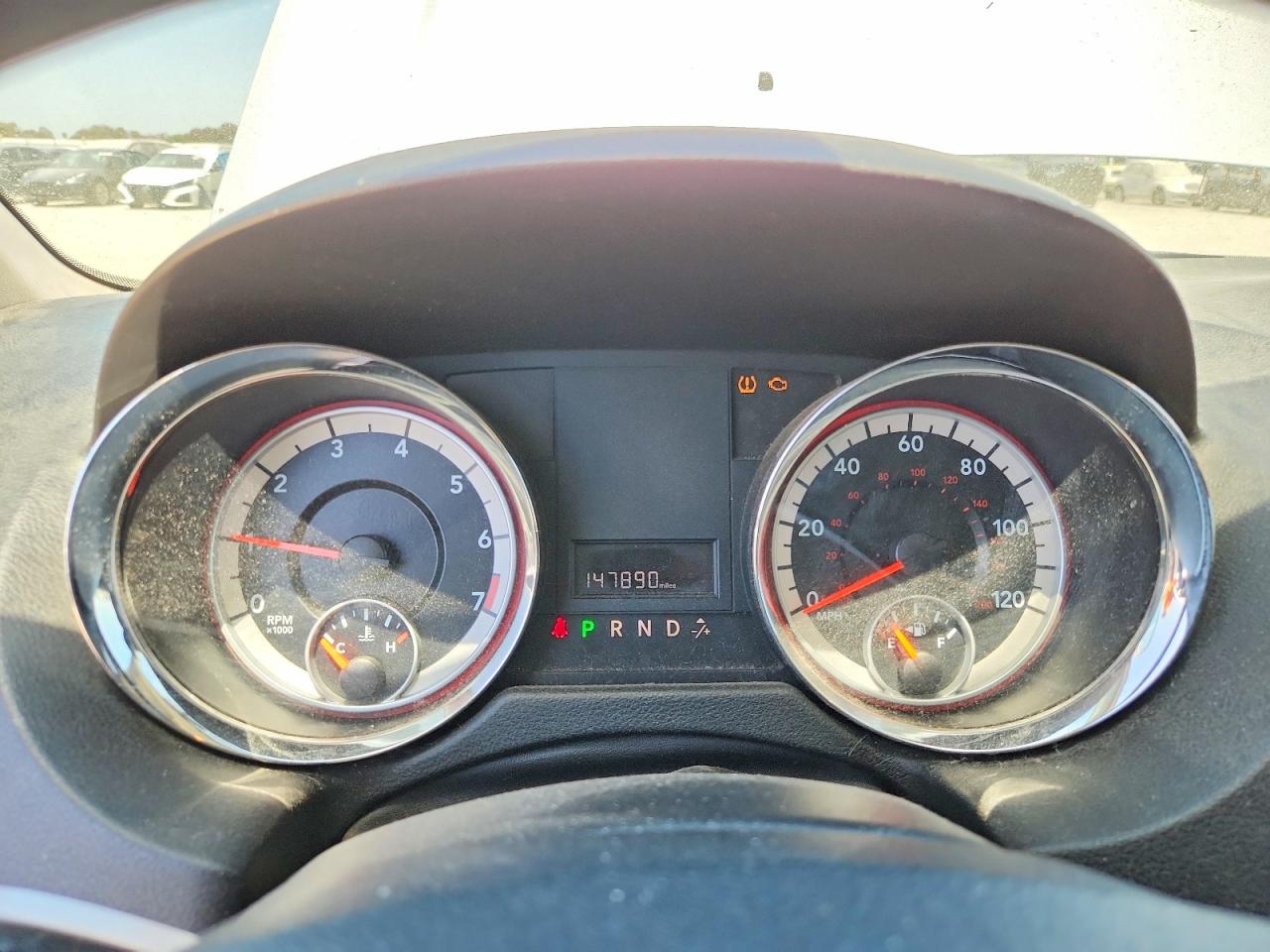 2011 Dodge Grand Caravan Express Silver vin: 2D4RN4DG7BR700391